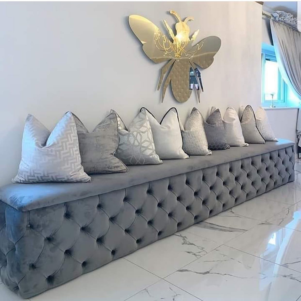 Chesterfield Ottoman / Seating & Storage Solutions For Office / Home Use
